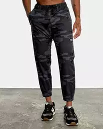 Men's Apparel RVCA Spectrum Cuffed 5 Men's Apparel RVCA Spectrum Cuffed