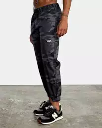 Men's Apparel RVCA Spectrum Cuffed 8 Men's Apparel RVCA Spectrum Cuffed