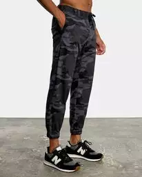 Men's Apparel RVCA Spectrum Cuffed 10 Men's Apparel RVCA Spectrum Cuffed