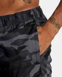 Men's Apparel RVCA Spectrum Cuffed 11 Men's Apparel RVCA Spectrum Cuffed