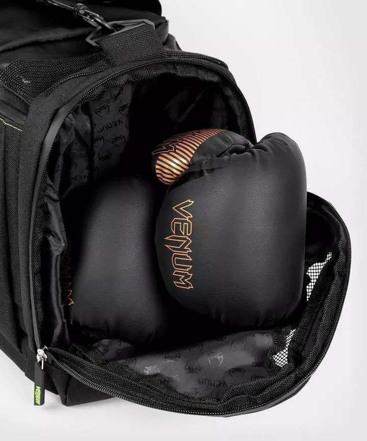 Venum Stripes Sports Bag 12 Venum Stripes Sports Bag