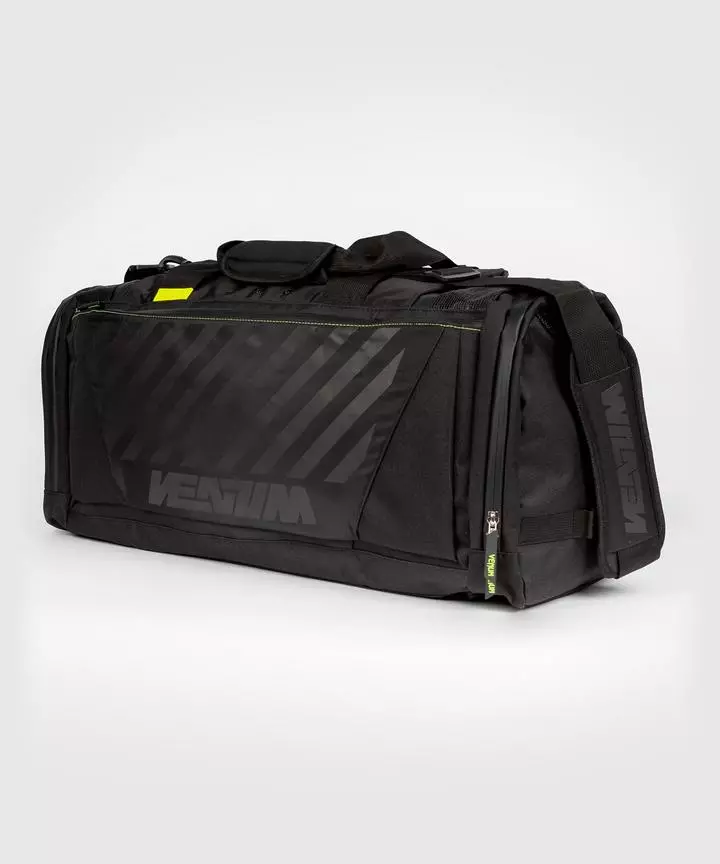 Venum Stripes Sports Bag 4 Venum Stripes Sports Bag
