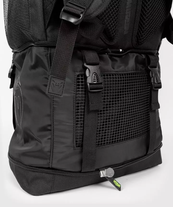 Accessories Venum Stripes Xtrem Evo BackPack 8 Accessories Venum Stripes Xtrem Evo BackPack